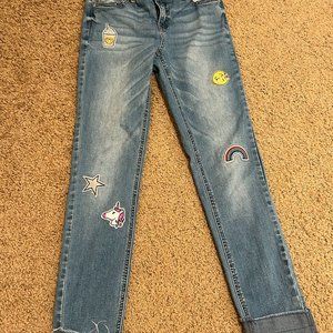 Capri jeans with patches